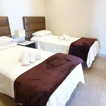 Luxury Beach Front Penthouse With Own Pool.bp9 *
